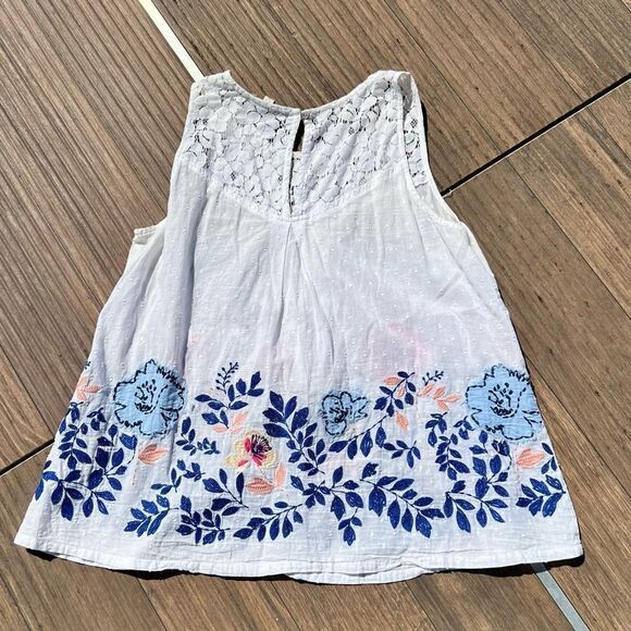 Skies are Blue Embroidered Tank Top | Size: Small | Color: White - Picture 2 of 5